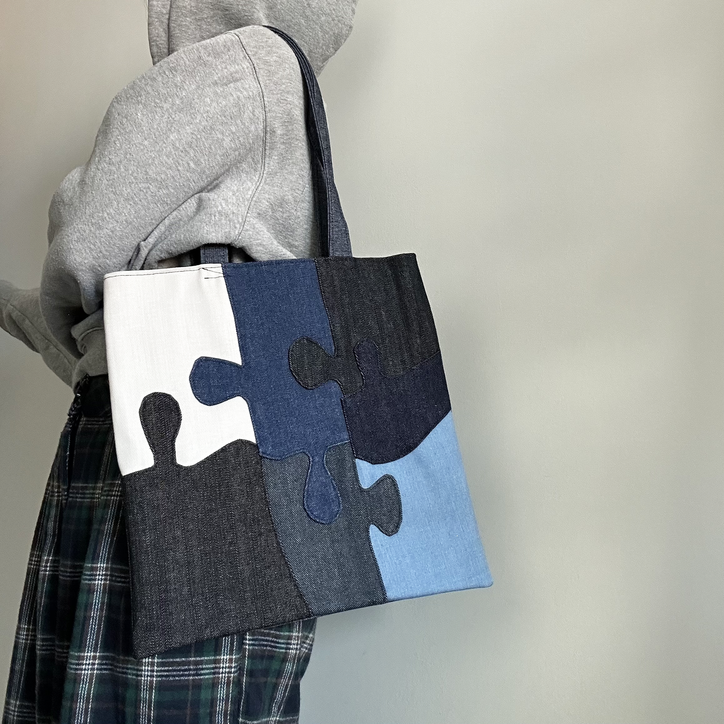 SEVEN PIECE PUZZLE TOTE