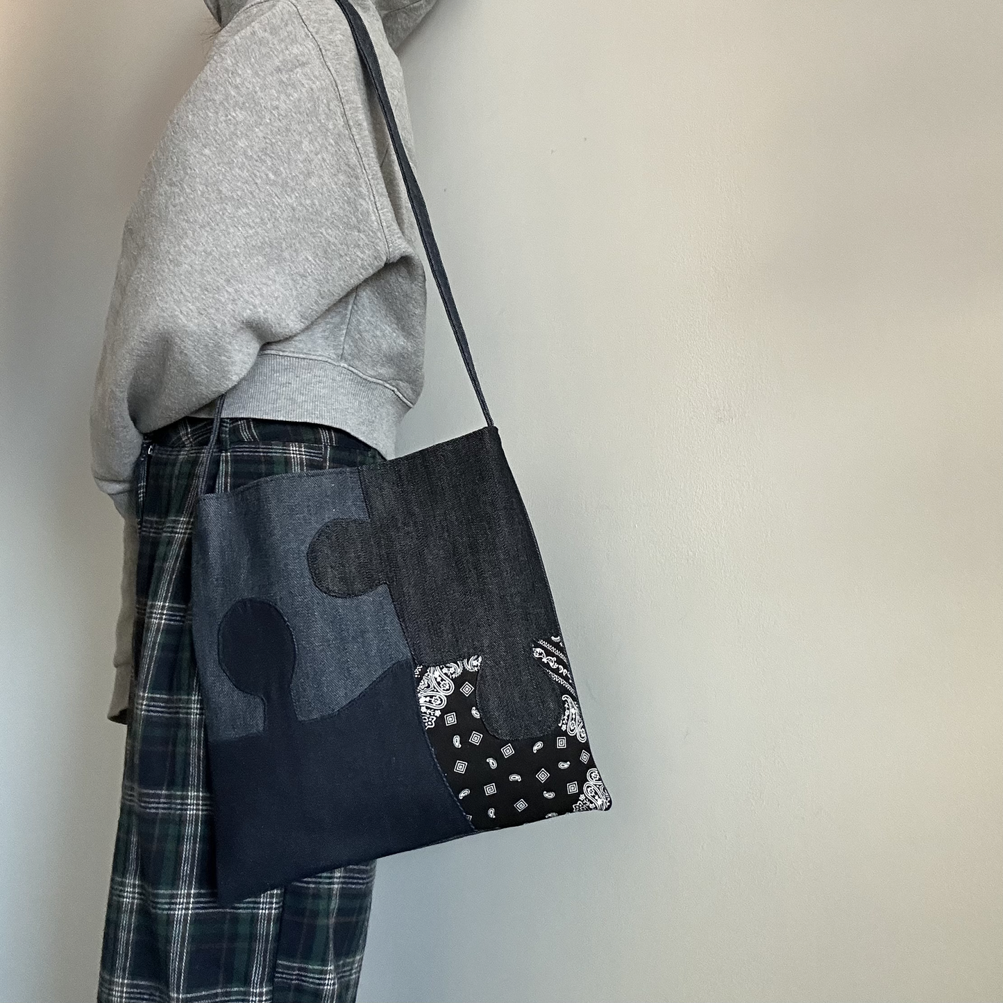 FOUR PUZZLE CROSSBODY BAG