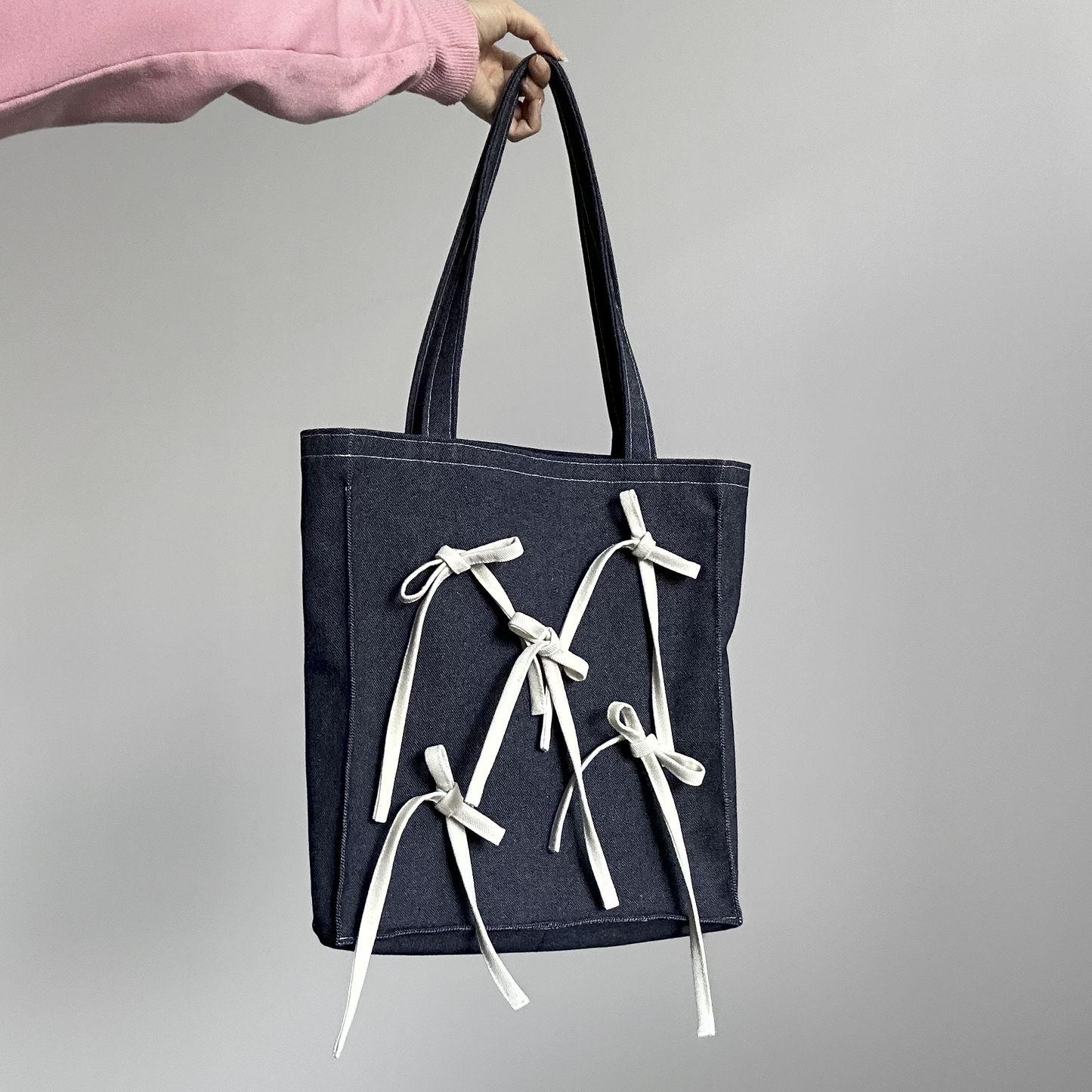 TOTE WITH CREAM BOWS
